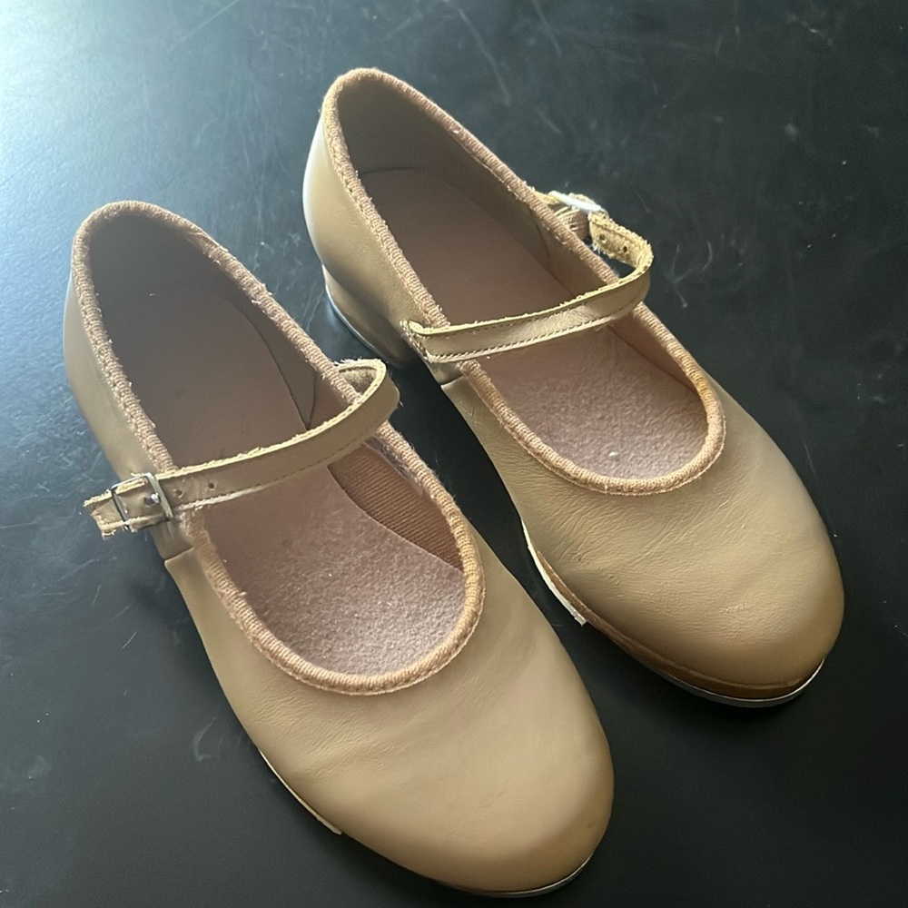 Bloch tan tap shoes - girls 11.5
